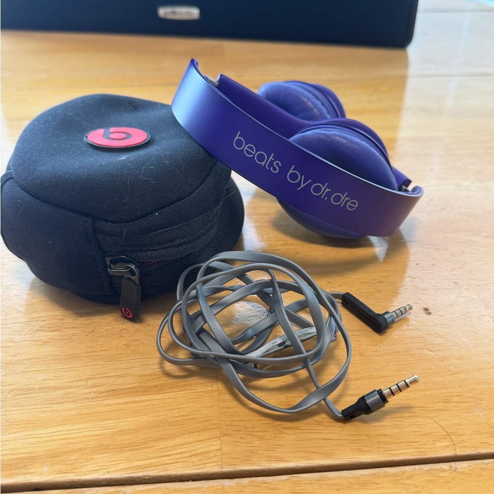 Beats Solo HD by Dre Purple Headphones with Black Case